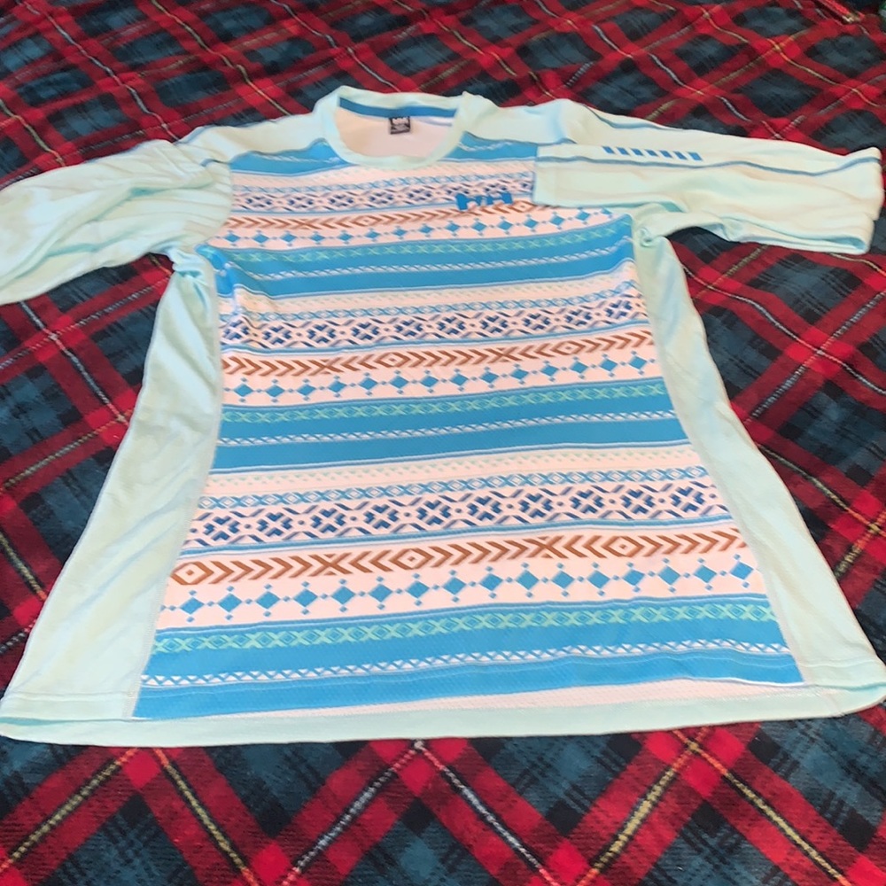 Perfect…..XL NWOT HH ( HELLY HANSEN) top
